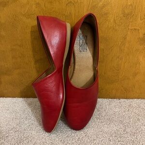 Miz Mooz Red Kimmy Flat Sz 38